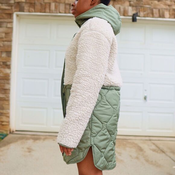 Old Navy Sherpa Quilted Hooded Hybrid Jacket XS Cream Olive NEW - Picture 3 of 10